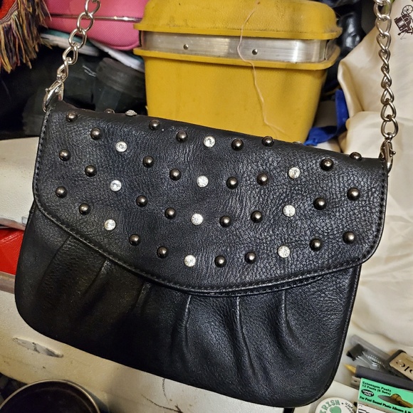 crossbody - Picture 1 of 3